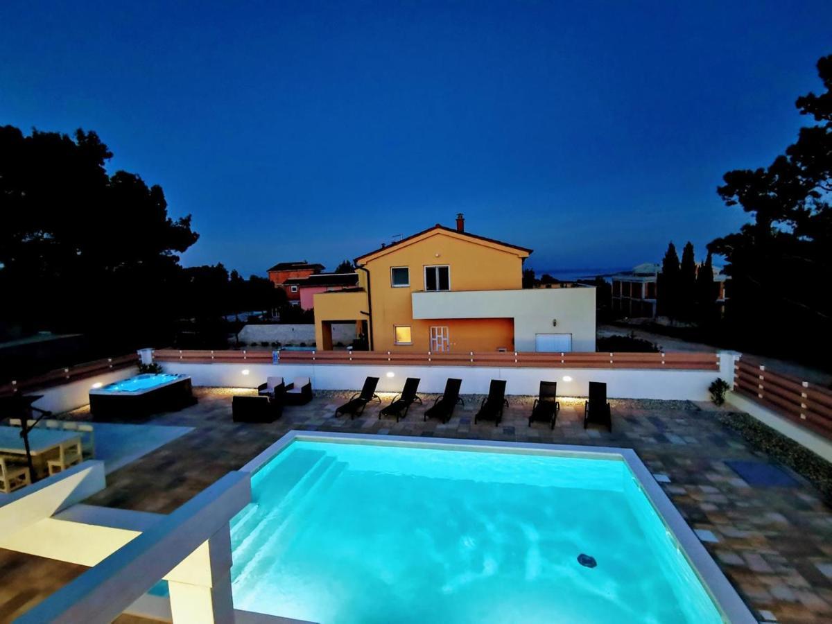 Villa Olivia - New And Modern House With Pool, Souna, Jacuzzi & Playground, Liznjan - Istra Luaran gambar